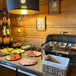 Aplit Guest House
