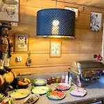 Aplit Guest House